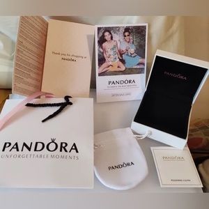 Pandora Accessories Packaging Bracelet Box Textured White Faux Leather Logo